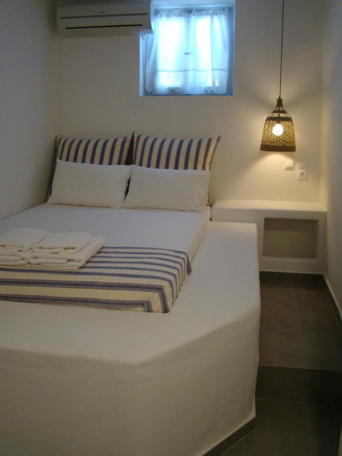 Efi's Apartment *